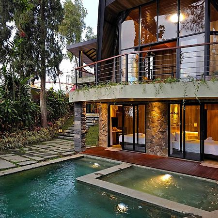 Villa 4-Br Klub Bunga No 4 Batu Malang Kültér fotó